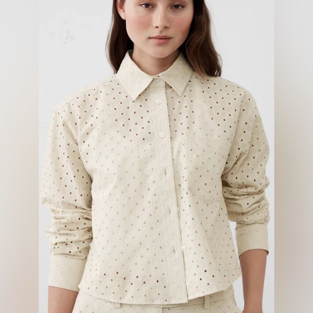 Banana Republic Eyelet Button-Up Cropped Shirt Cream M